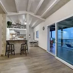 In Mit Moeblierter Terrasse Und Meerblick By Interhome 公寓 多纳卢卡他